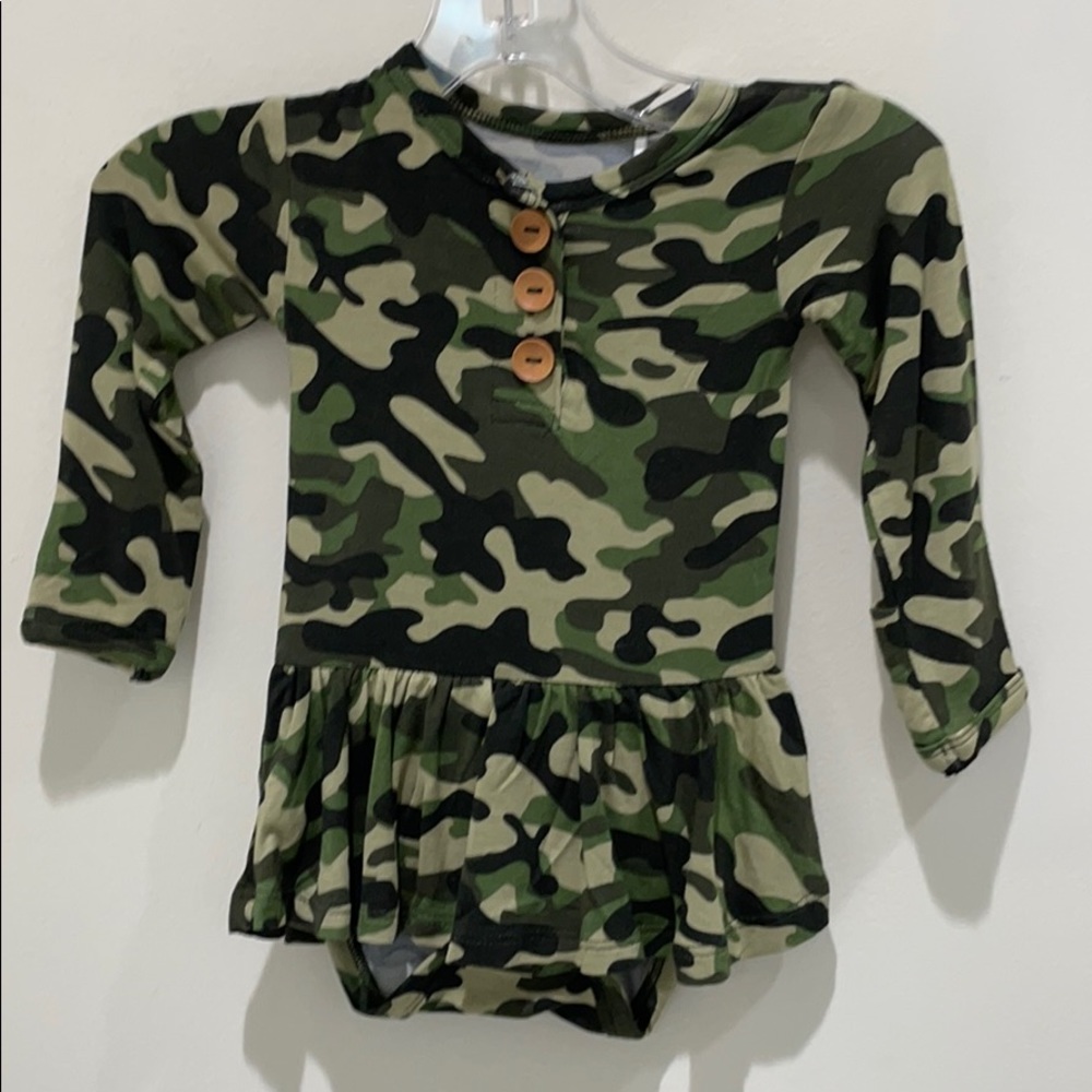 Posh peanut twirl bodysuit cadet 0-3months